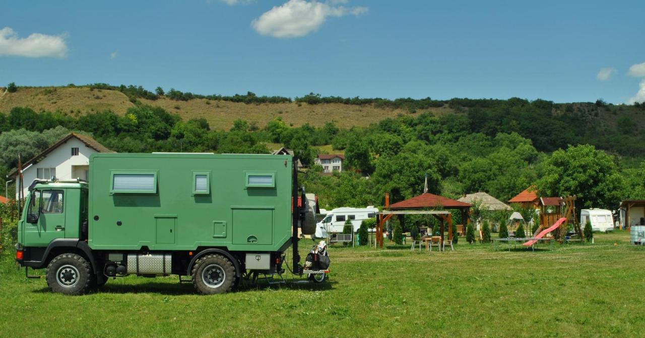 Camping La Foisor Turda Hotel Exterior photo