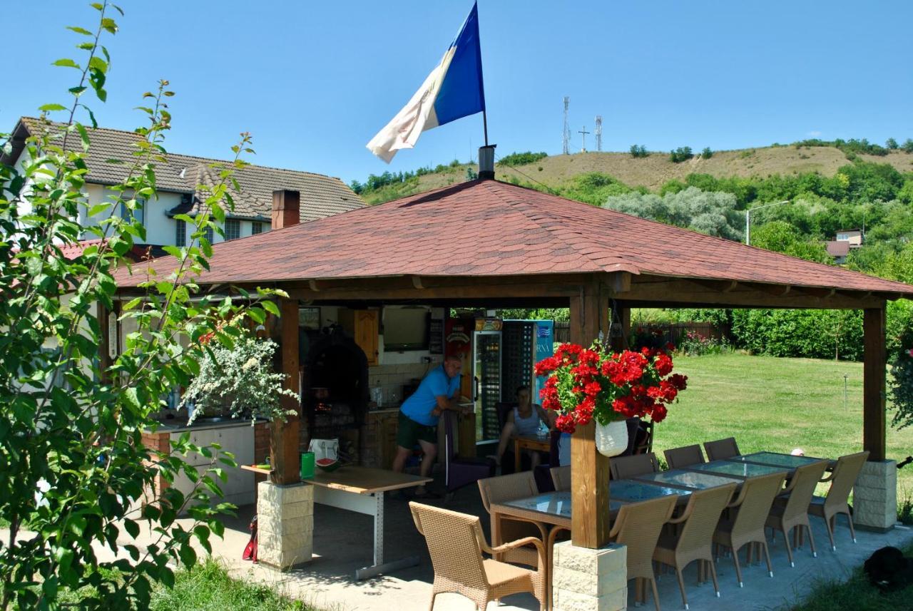 Camping La Foisor Turda Hotel Exterior photo