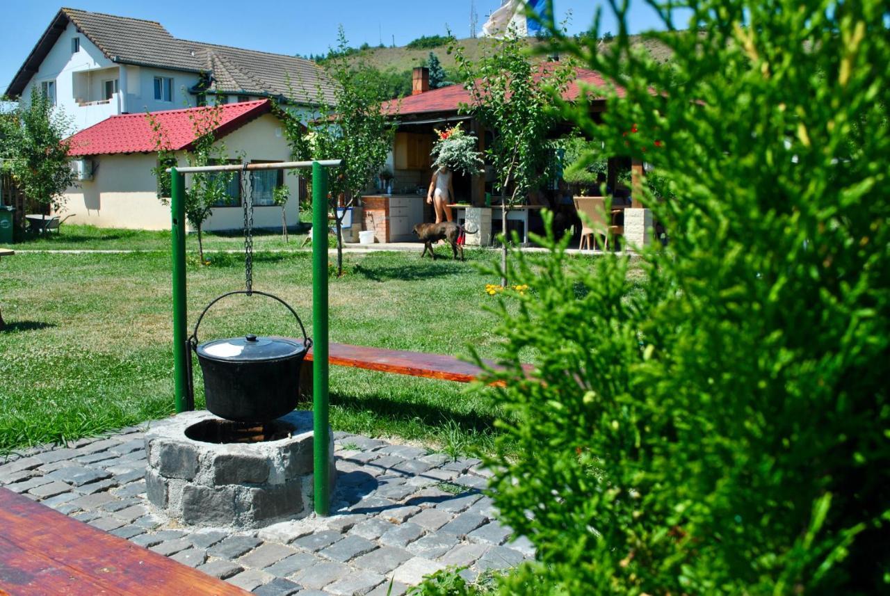 Camping La Foisor Turda Hotel Exterior photo